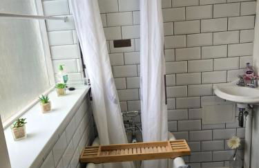 Little Dorrit Studio flat Rochester ME1 1XZ - Photo 5