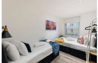 A Splash of Color: Spacious & Funky 3-BR Flat - Foto 7