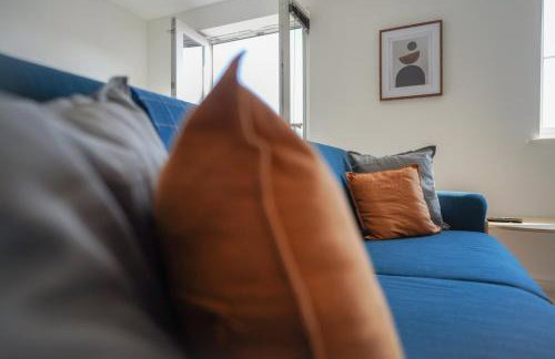 Stylish Apartment with Private Parking - Foto 17