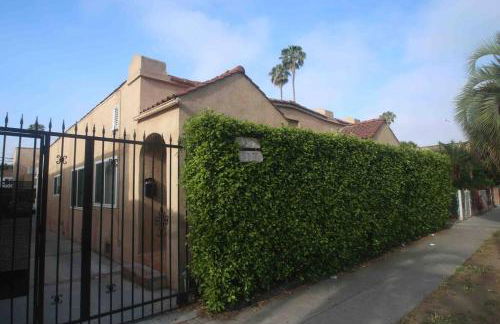 2BR Lit and Spacious in the Heart of Hollywood - Foto 10