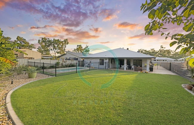 Modern Living Private Pool Bar Pets OK - Foto 5