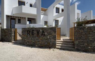 REYA suites - Photo 1