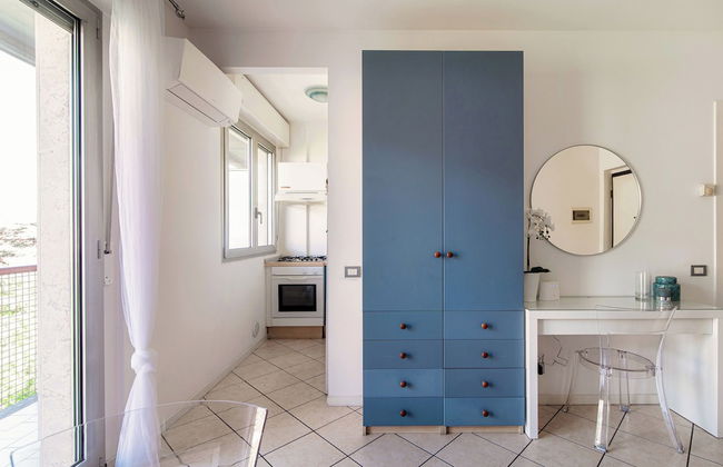 Tiny Blue - Photo 19