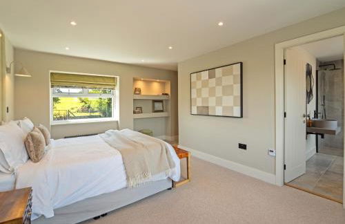 The Farmhouse - Photo 18