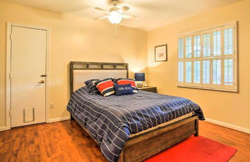 Riviera Beach Vacation Home with Pool Walk to Beach - Foto 19