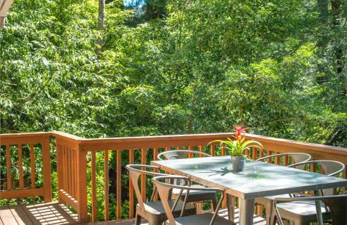 Summit Sanctuary! Redwoods! Fire Table!! BBQ Grill! Fast WiFi!! Dog Friendly! - Foto 6