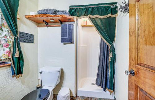 Cozy Kenai Abode with Private Deck 5 Mi to Ocean! - Foto 15