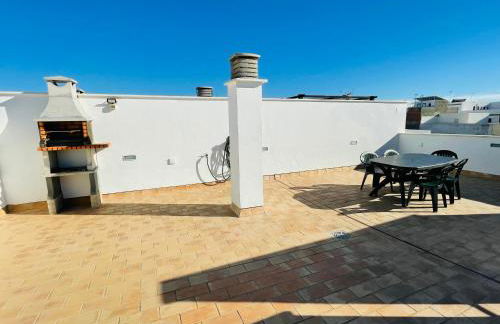 Ático Premium Conil con 2 terrazas, parking, piscina, Aire Ac y WIFI -SOLO FAMILIAS Y PAREJAS- - Foto 25