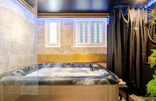Secret SPA Jacuzzi & Cinema - Foto 13