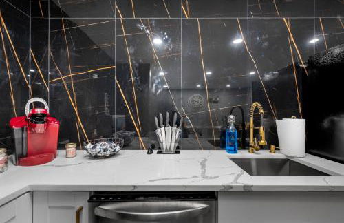 Cozy 1BR King Bed with Pool and Free Park - Foto 15