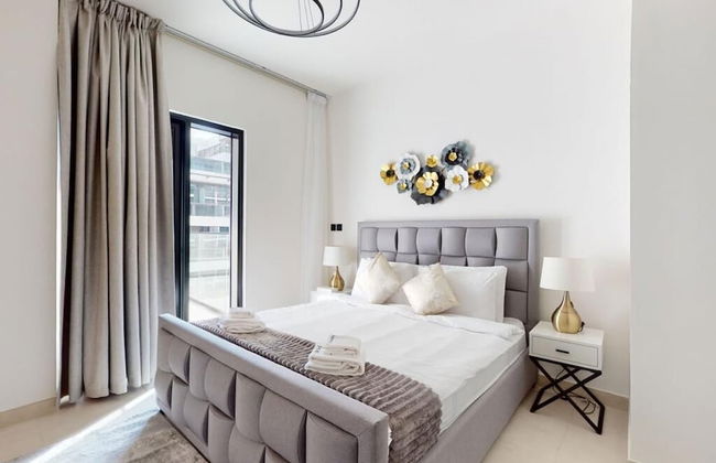 Luxury 3BR Designer Retreat with Parking - Foto 2