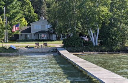 Crystal Lake Paradise - Gorgeous Lakefront Luxury! - Photo 2