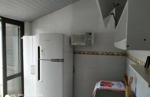 Kitinet para 2 pessoas próximo do mar - Ingleses - Com garagem - Foto 3