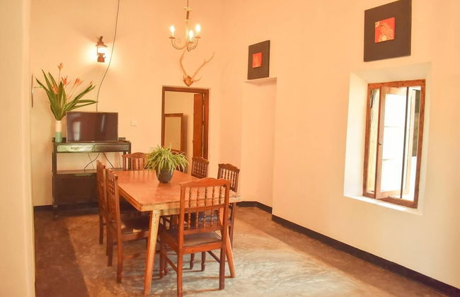 Charming & Historical 3-bed Bungalow in Hikkaduwa - Photo 17