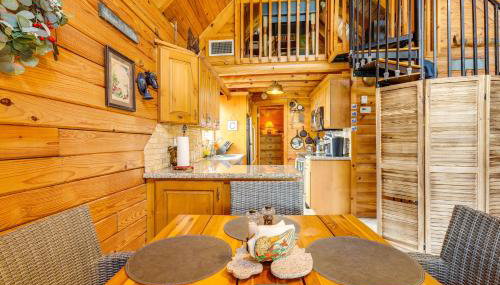 Steps to Lake Okeechobee Cabin with Pool Access! - Photo 2