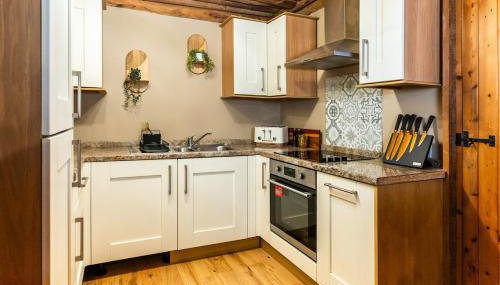 Tree House - Luxury Riverside Escape! - Foto 3