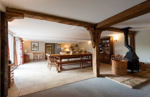 Marshlands House, Sleeps 16 - Country barn with hot tub - Foto 2