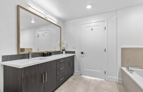 Amethyst Sky Loft - Elevated Two-Story Waterfront - Foto 21