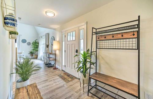 Modern-Chic Athens Home - Fish, Ski and Swim! - Foto 4