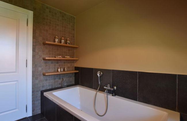 Tasteful Mansion in Lichtervelde with Hot Tub - Foto 16