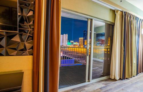 2100 SqFt Penthouse Suite W/ Strip Views! POOL GYM - Foto 50