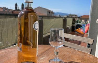 French Riviera centre ville plage port balcon panoramique et Clim - Foto 3