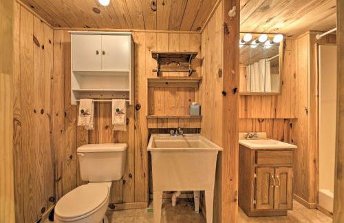 Serenity on the River Luxe Lewisburg Cabin! - Foto 21