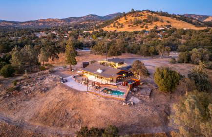 4000 SF, 20 Acre Gated Luxe Estate, Game Room, Pano View, Pool, Spa - Foto 24