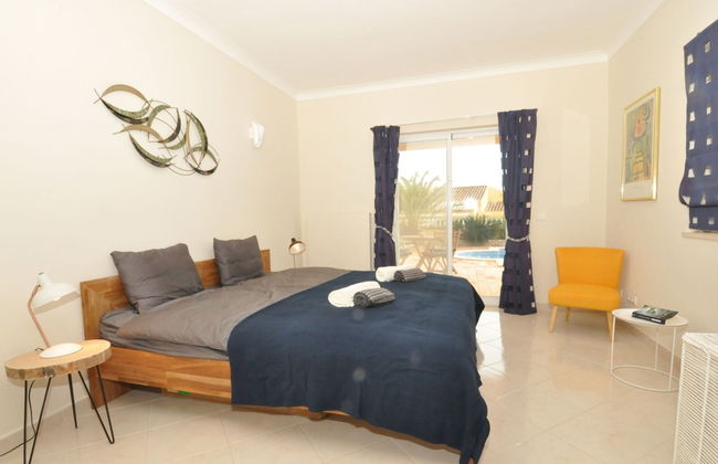Villa With Views Like the Pool, Sea, Meia Praia - Foto 4