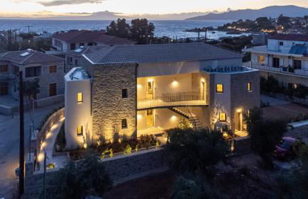 Kannas Mani Luxury Suites -Adults Friendly 14 Plus - Photo 24