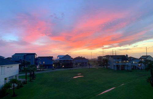 Tranquil Retreat with Gulf Views, 2 Min to Beach - Foto 24