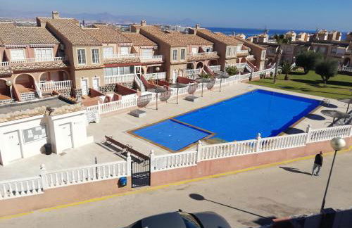 Chalet Adosado Junto A La Piscina, Gran Alacant - Photo 11