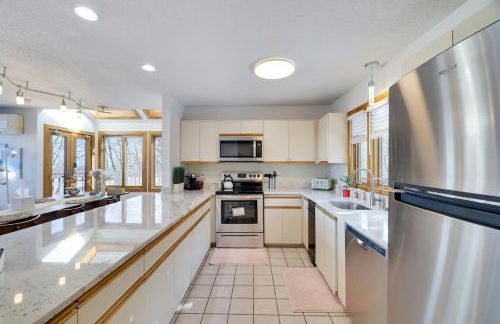 Mountain Top! Family Paradise w Hot Tub & Game Rm - Foto 58