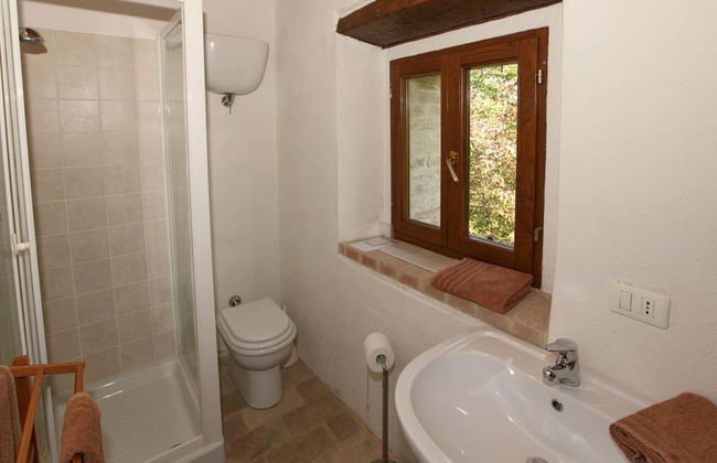 Holiday House Overlooking Lake Near Tuscany - Photo 48