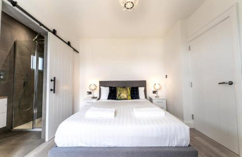 Escape Ordinary at Lily's Pad - Foto 68