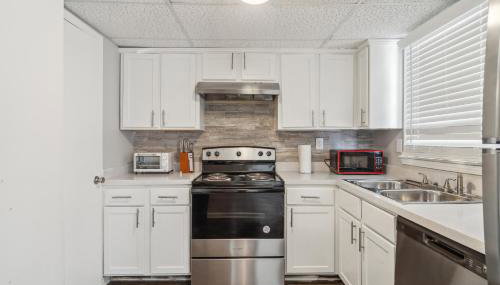 Spacious 1 Bed 15 Bath Towmhome I Ellenwood - Foto 5