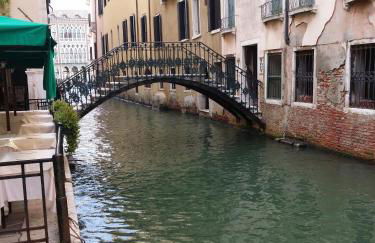 Elegant apartment with LIFT in historical 1600 Palace, a few min walk from San Marco Square - Foto 58