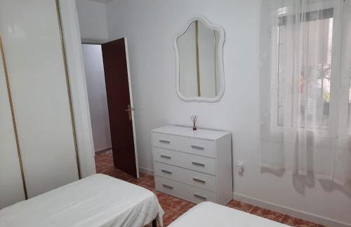 Calle Dr Fleming 3 bedroom home for 6 people - Foto 35