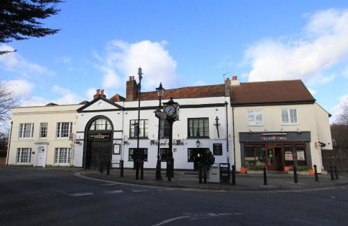 Crown Meadow - 4 Bedroom House - Heathrow - ExcellentStays - Photo 22