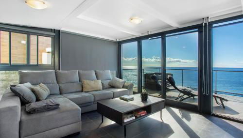 The Wave House - Seaside Haven - Photo 4