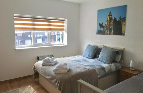 Flats near football clubs - Photo 1