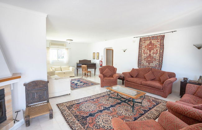 Silver Beautiful 4 Bedroom Vila Just Steps TO TH - Foto 20