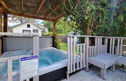 Rosewood Landing by WanderLodges - Hot tub - Sauna - Foto 23