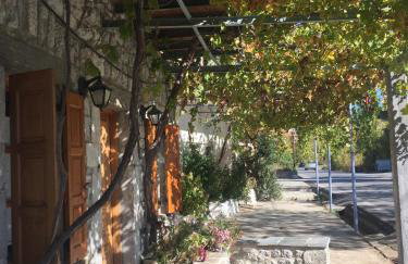 Stephania's Stone House - Foto 26