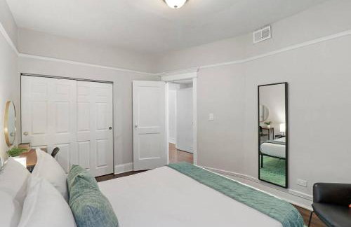 Modern & Spacious 3BR Apt with In-Unit Laundry - Bstone 2 - Photo 22