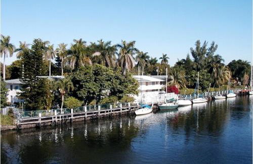 Near Brickell, Beach & Port 10min, Style & Comfort - Photo 10