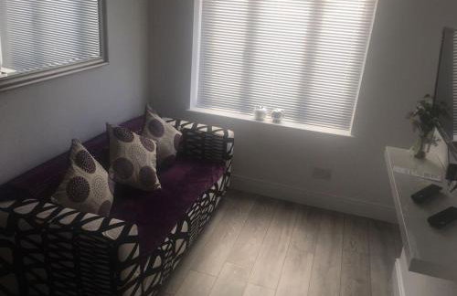 Webb place 2 bedroom apartment ! - Photo 6