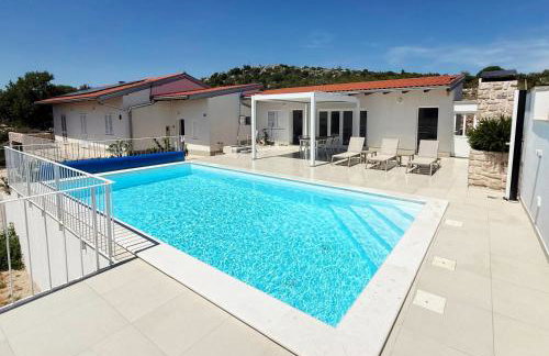 Villa Velim - Stunning view & Heated private pool - Photo 2