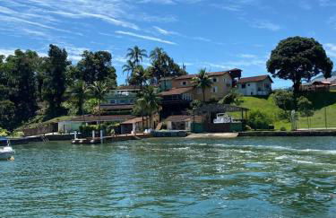 Vista dos sonhos na beira do mar de Angra com pier - Foto 41