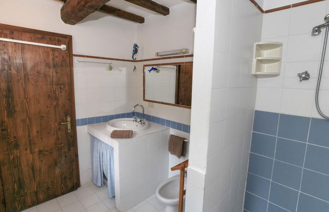 Holiday House with Pool & Large Garden Overlooking Lake near Tuscany - Photo 15